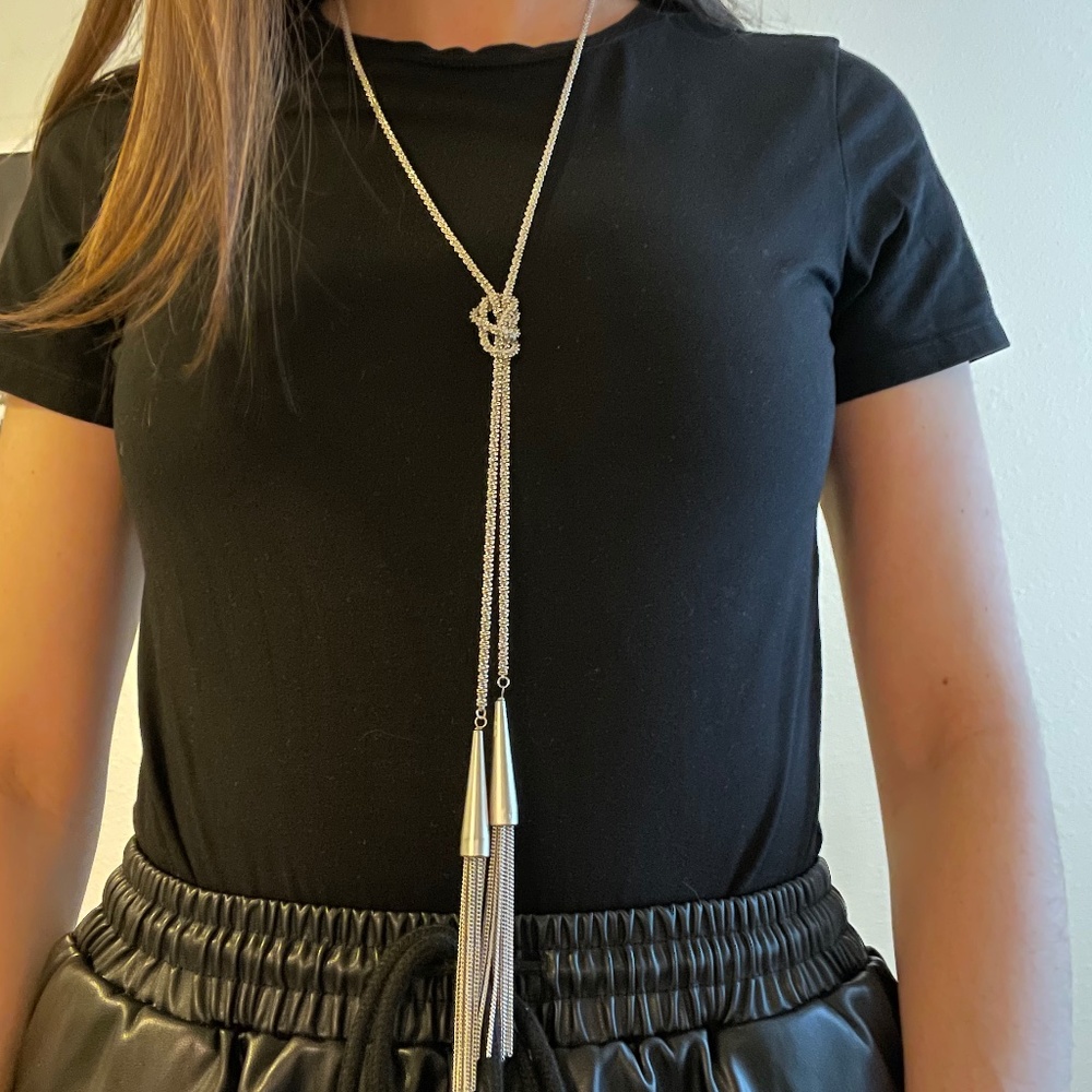 Kendra Scott Phara Tassel Necklace in Silver - Picture 3 of 9